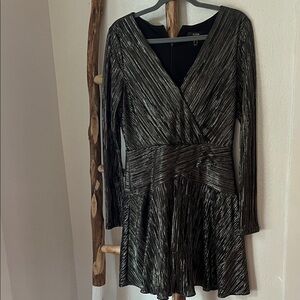 Aidan Mattox Metallic Black Silver Long Sleeve V-Neck Cocktail Dress Large
